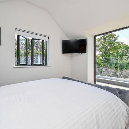 1 The Nest - Luxury Modern House Nr Beach & Bars With Sea Views & Free Parking Vila Charlestown  Exterior foto