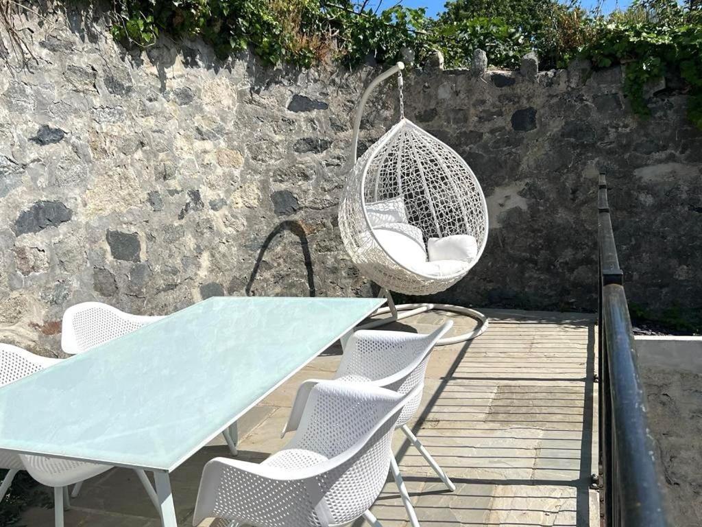 1 The Nest - Luxury Modern House Nr Beach & Bars With Sea Views & Free Parking Vila Charlestown  Exterior foto
