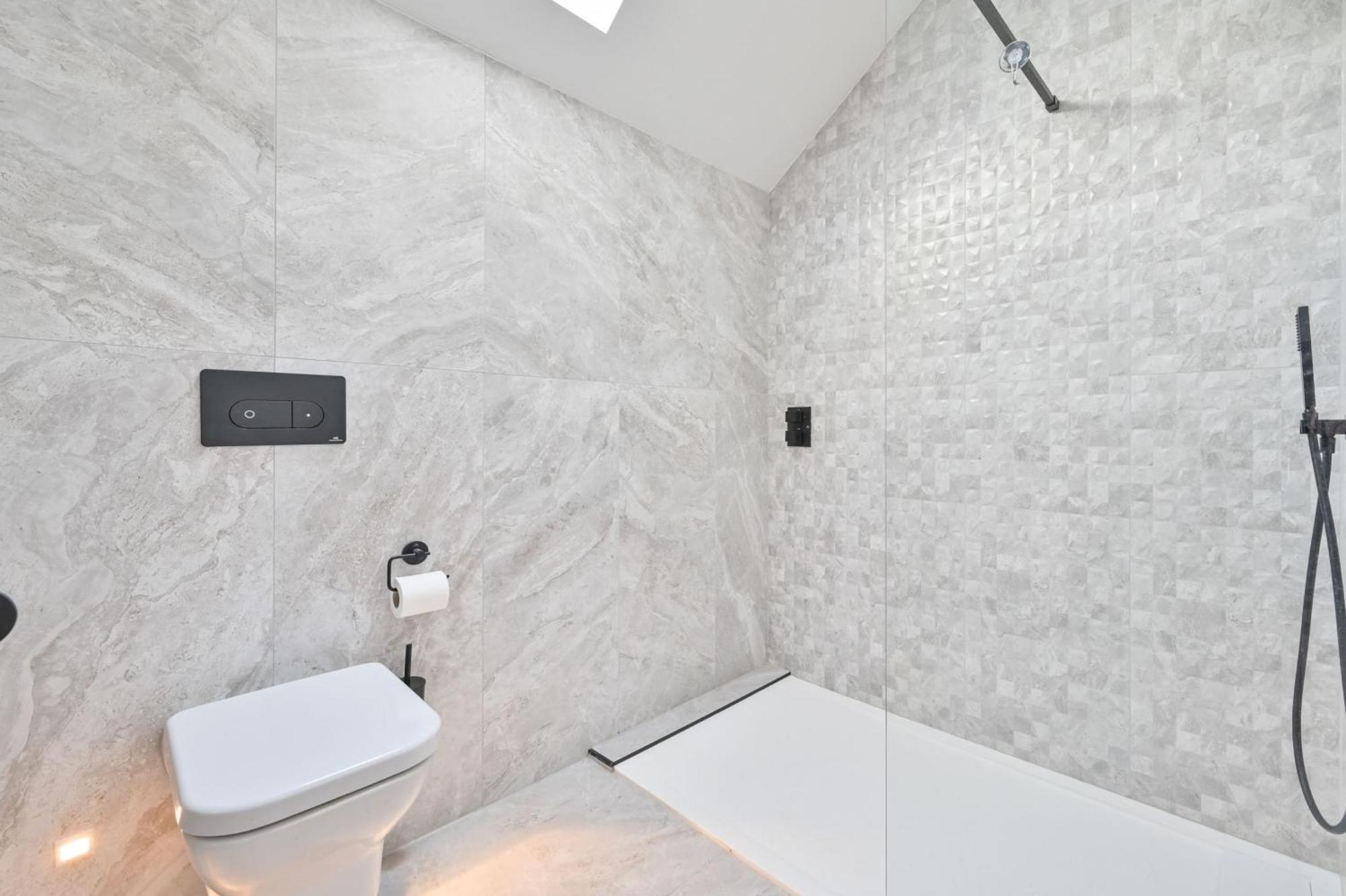 1 The Nest - Luxury Modern House Nr Beach & Bars With Sea Views & Free Parking Vila Charlestown  Exterior foto