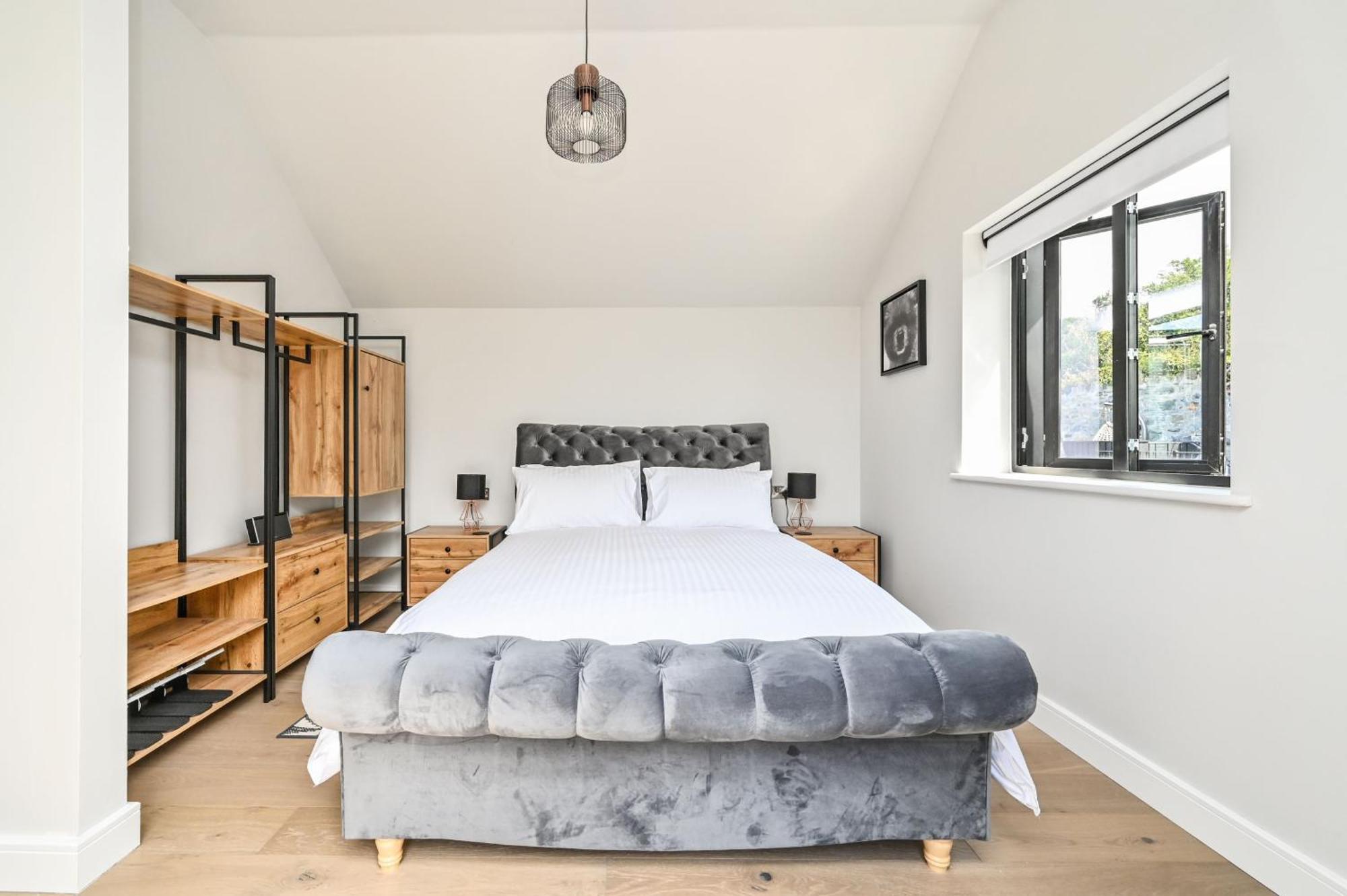 1 The Nest - Luxury Modern House Nr Beach & Bars With Sea Views & Free Parking Vila Charlestown  Exterior foto