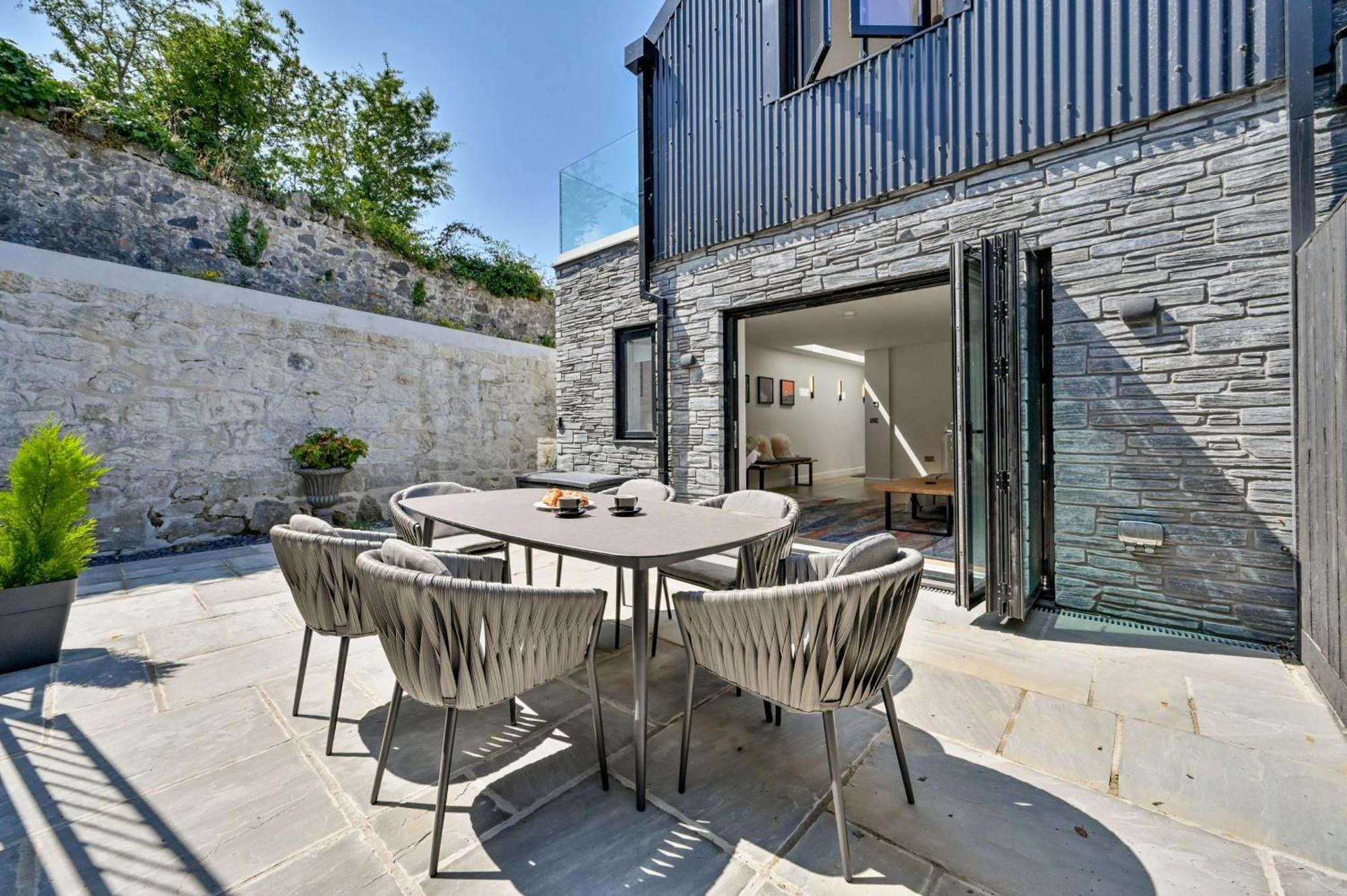 1 The Nest - Luxury Modern House Nr Beach & Bars With Sea Views & Free Parking Vila Charlestown  Exterior foto