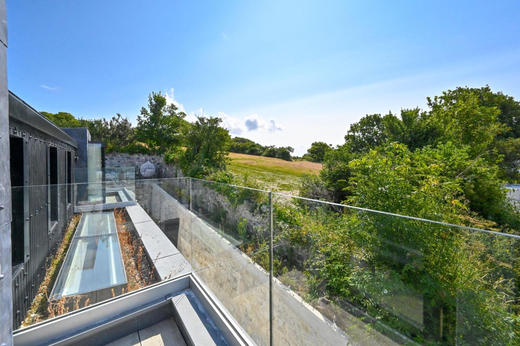 1 The Nest - Luxury Modern House Nr Beach & Bars With Sea Views & Free Parking Vila Charlestown  Exterior foto